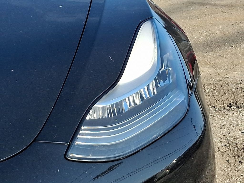 Used 2018 Tesla Model 3 Mid Range image 9