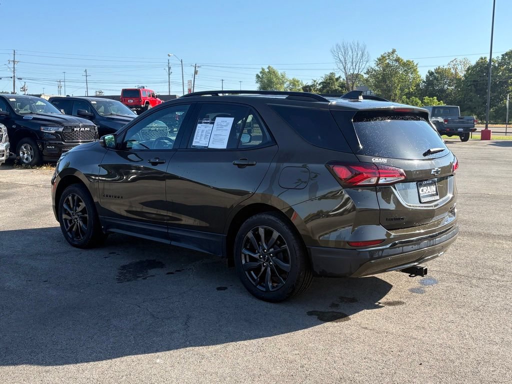 Used 2023 Chevrolet Equinox RS w/ RS Leather Package AWD/4WD image 5