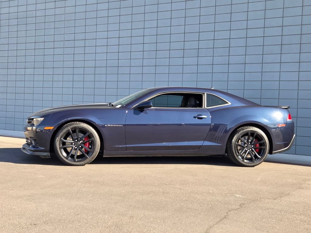 Used 2015 Chevrolet Camaro SS w/ SS Performance Package RWD image 2