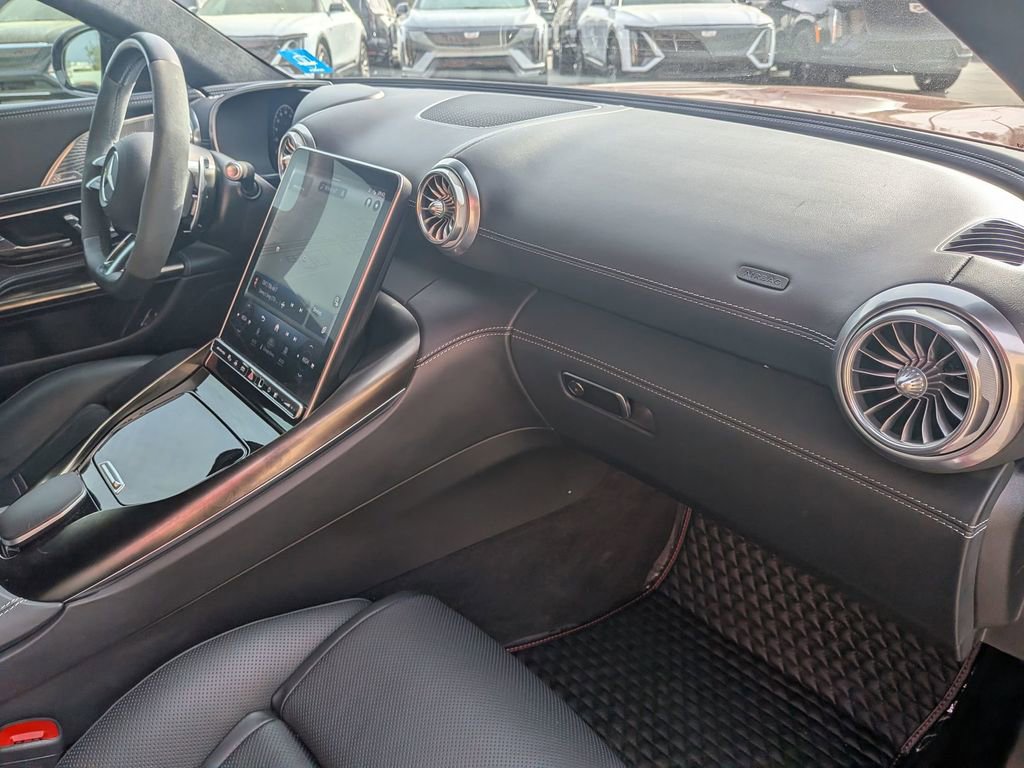 Used 2023 Mercedes-Benz SL 55 AMG 4MATIC image 28