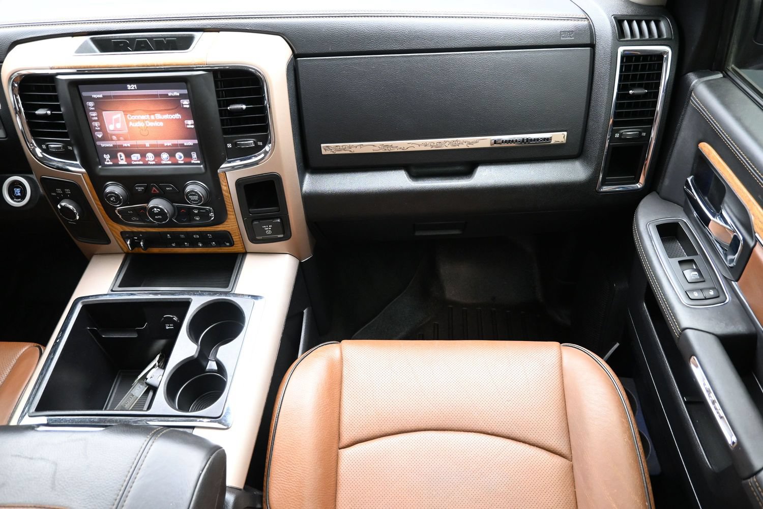 Used 2015 RAM 2500 Longhorn w/ Convenience Group AWD/4WD image 42