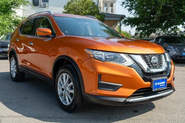 Used 2018 Nissan Rogue SV AWD/4WD image 4