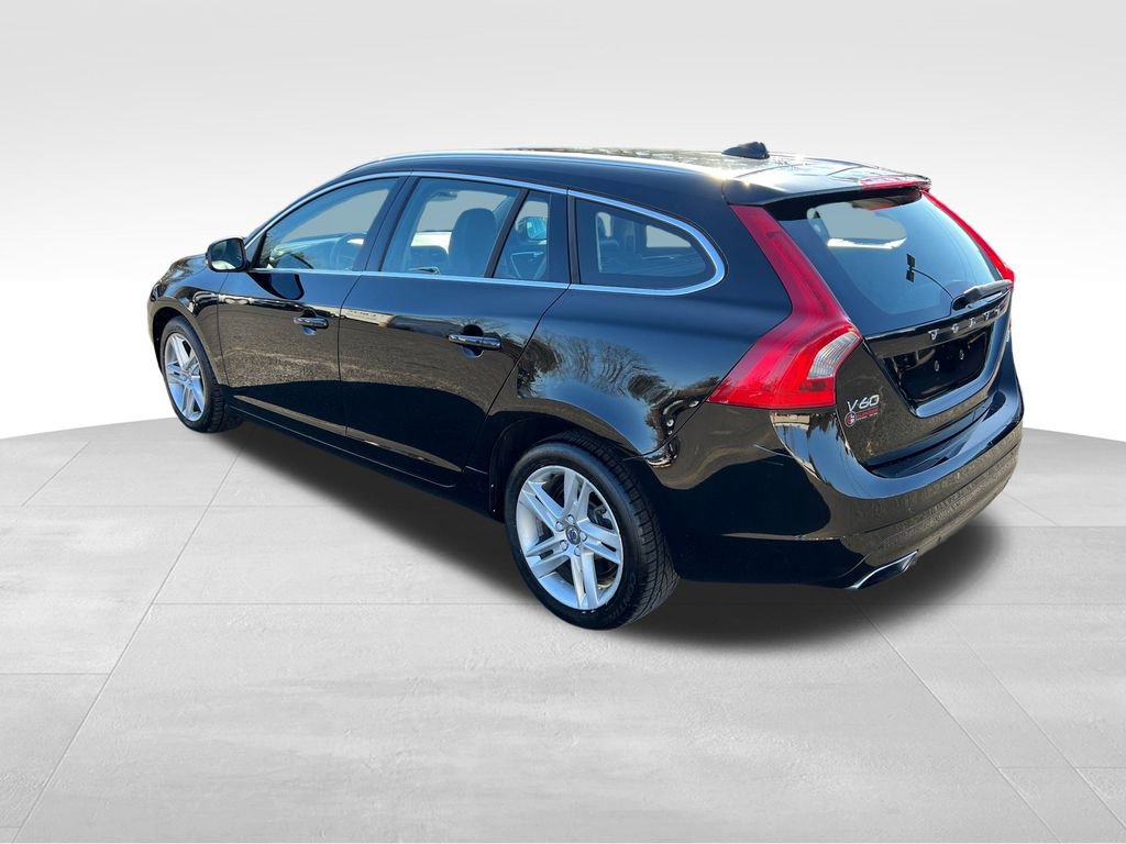 Used 2015 Volvo V60 T5 Premier w/ Convenience Package image 6