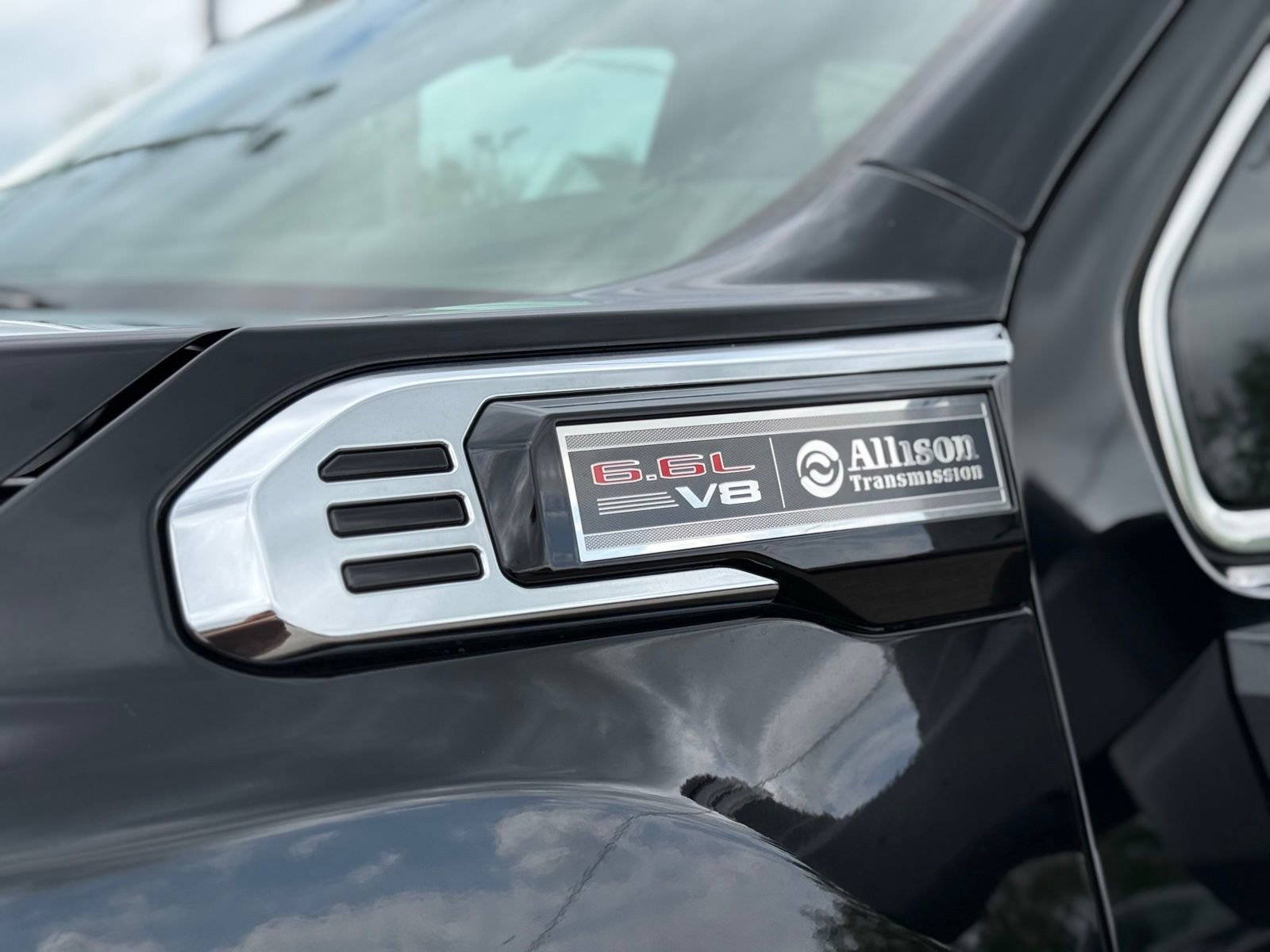 Used 2024 GMC Sierra 2500 SLE AWD/4WD image 10