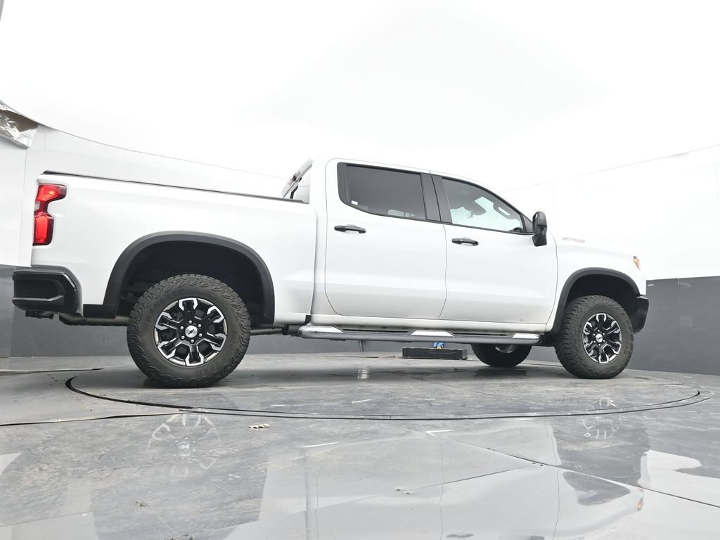 Used 2024 Chevrolet Silverado 1500 ZR2 w/ Technology Package AWD/4WD image 31