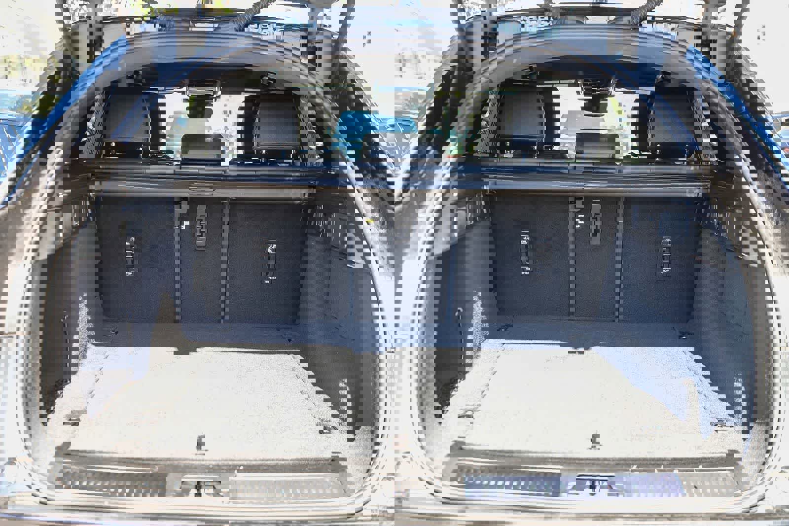 Used 2025 Land Rover Range Rover Velar Dynamic SE AWD/4WD image 23