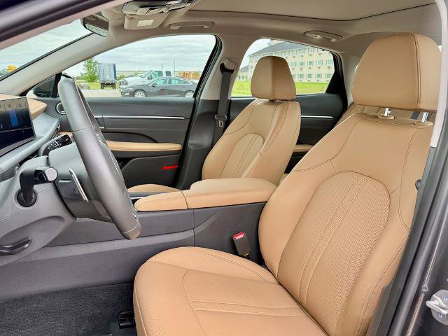 Used 2024 Hyundai Sonata Limited FWD image 11