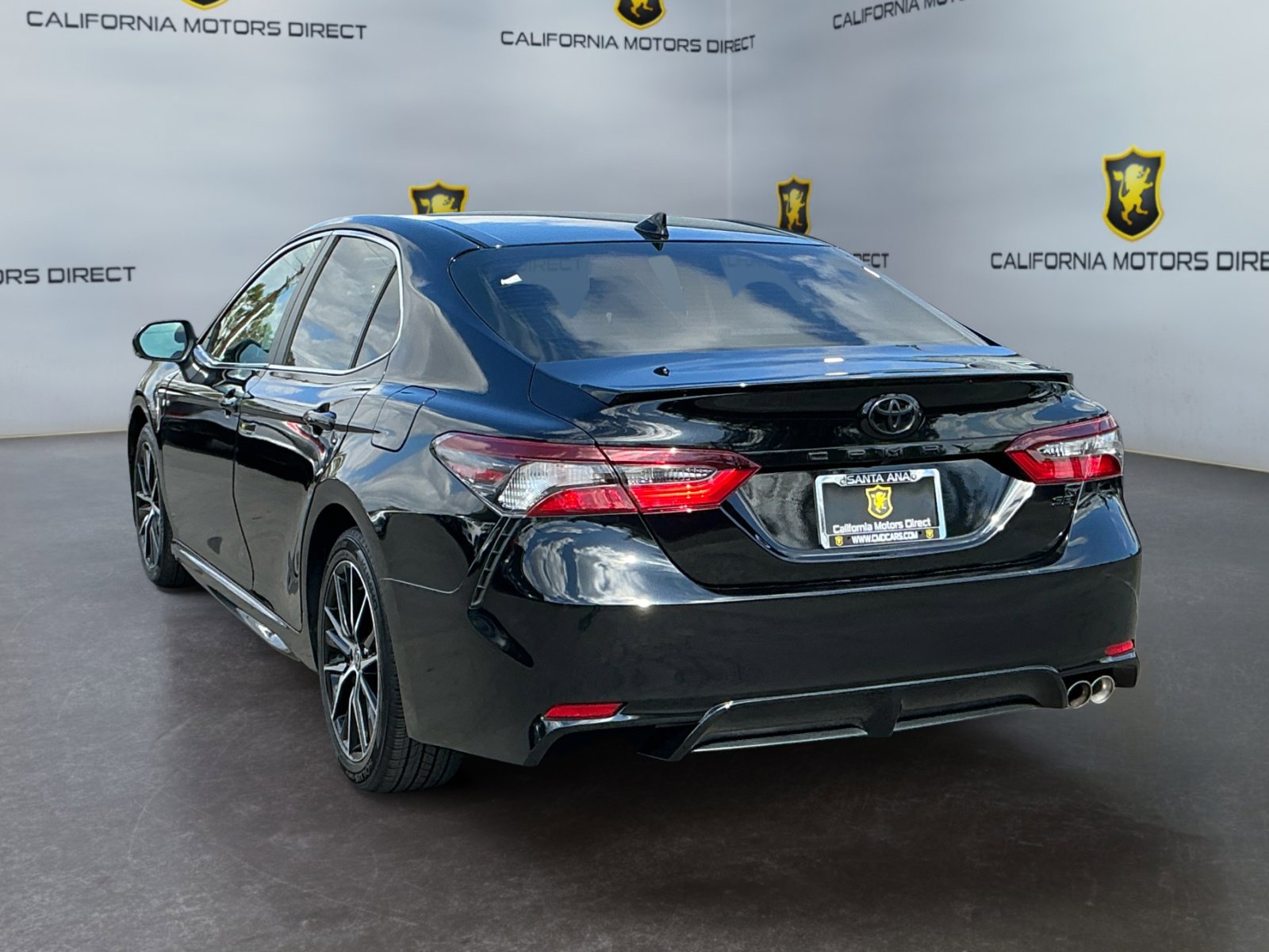 Used 2022 Toyota Camry SE w/ Carpet Mat Package (TMS) FWD image 7