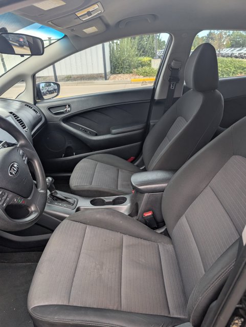 Used 2015 Kia Forte LX w/ Popular Package FWD image 2