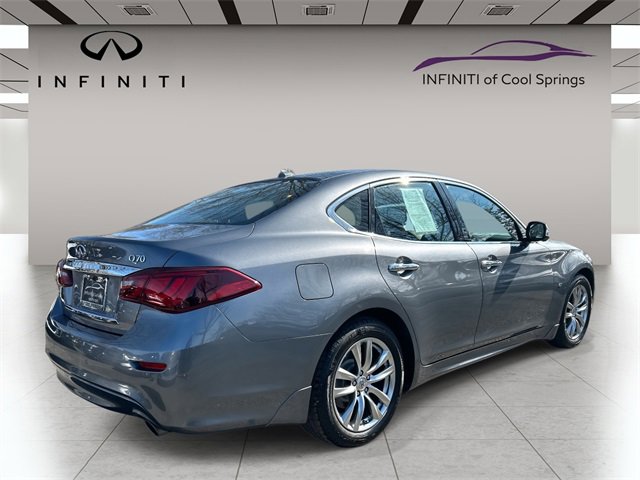 Used 2019 INFINITI Q70 Luxe w/ Proactive Package image 7