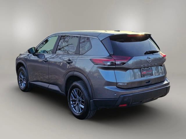 Used 2024 Nissan Rogue S image 7