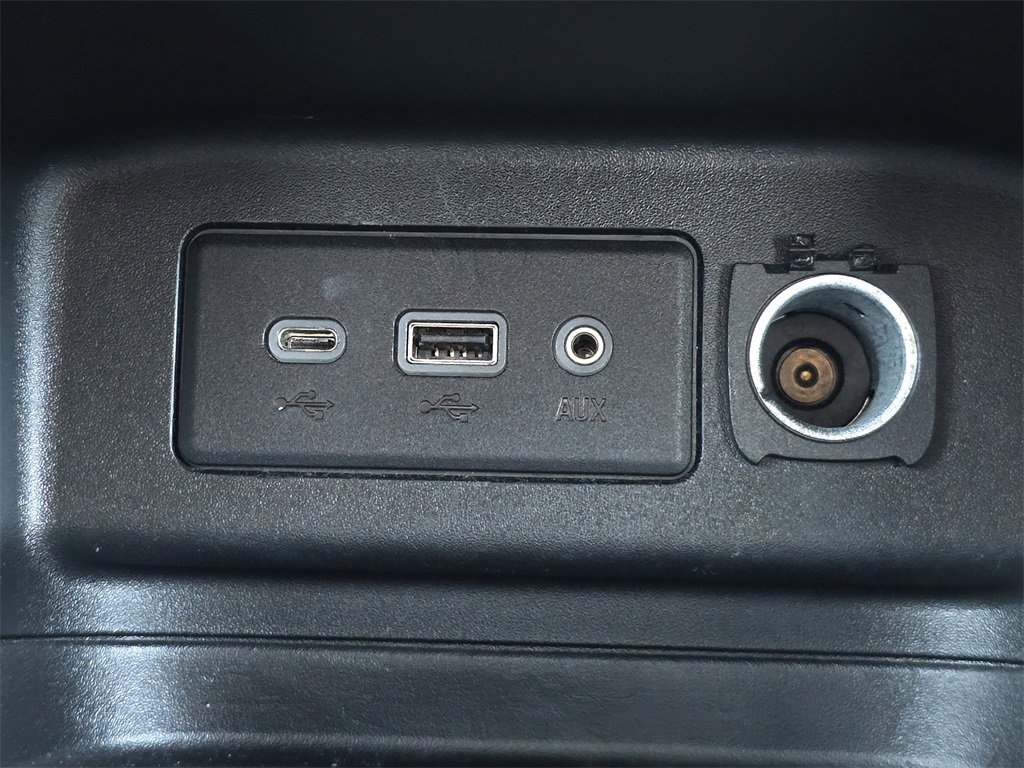 Used 2021 Chevrolet Equinox LT image 24