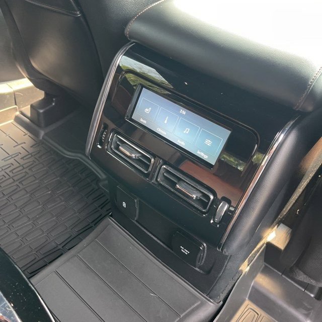 Used 2020 Lincoln Aviator Reserve w/ Equipment Group 201A AWD/4WD image 12