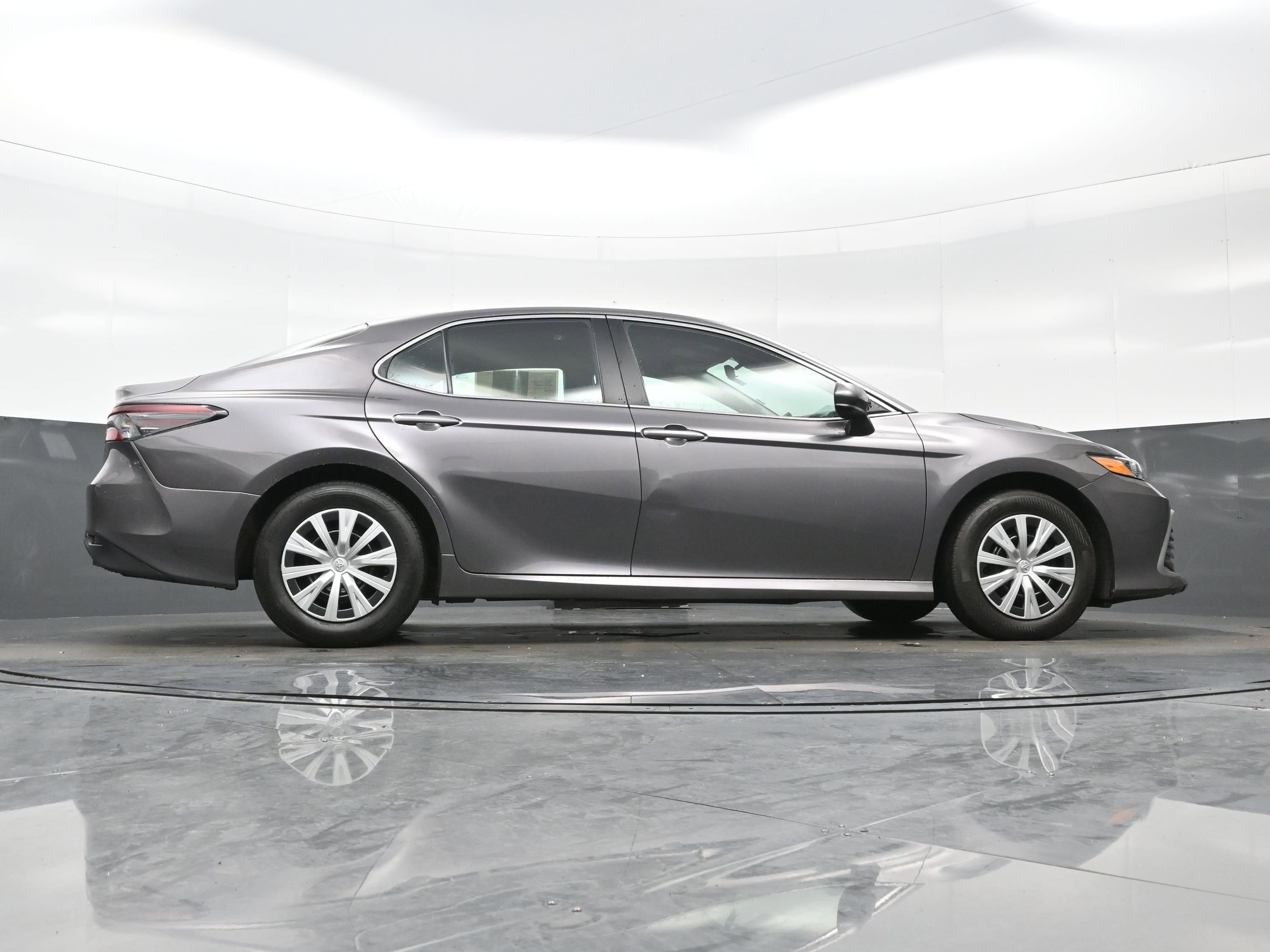 Used 2024 Toyota Camry LE FWD image 33