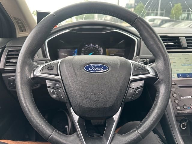 Used 2020 Ford Fusion Titanium AWD/4WD image 25