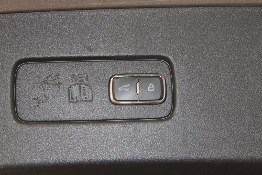 Used 2021 Lincoln Aviator Reserve w/ Equipment Group 201A AWD/4WD image 16
