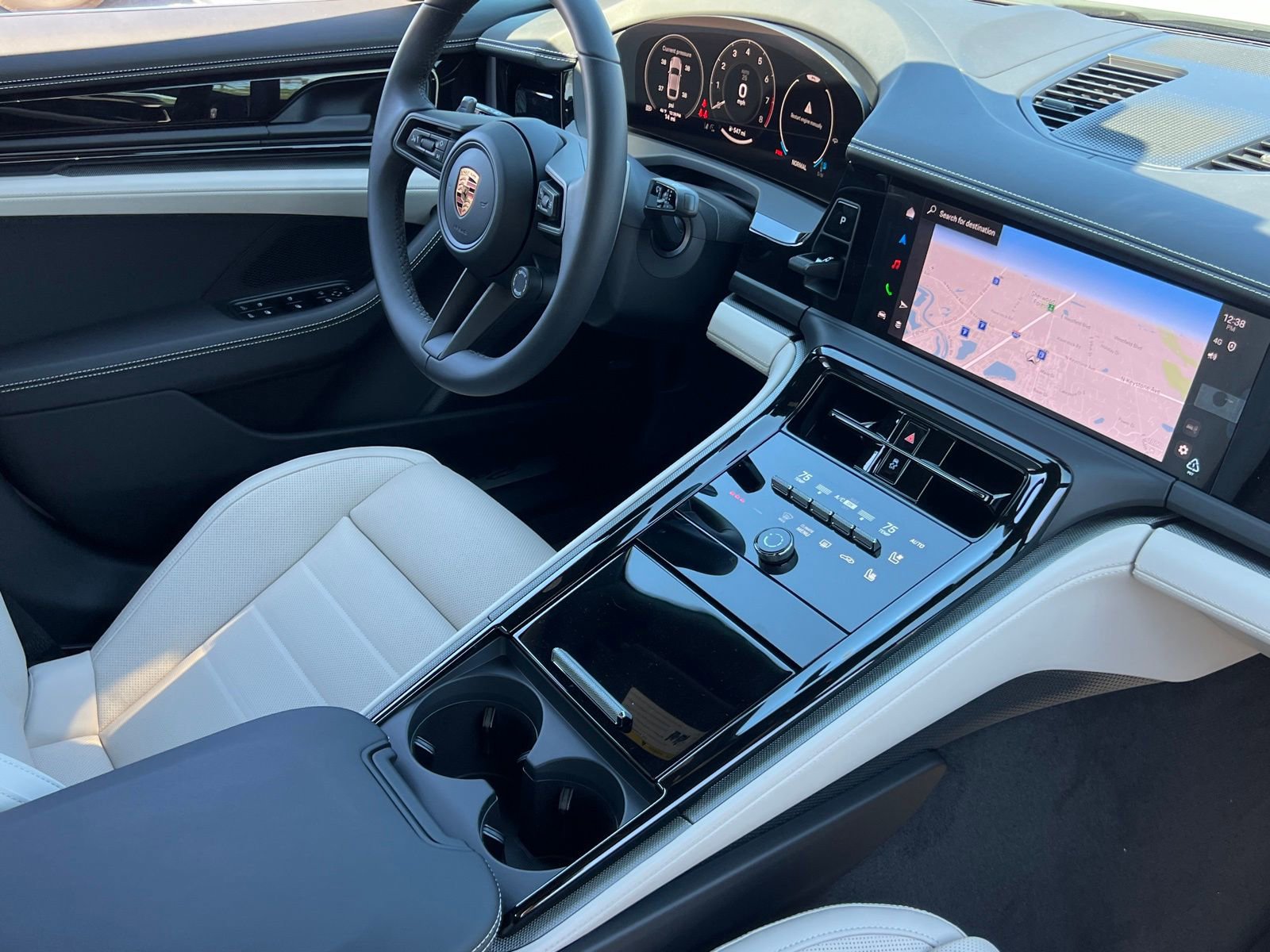 New 2026 Porsche Panamera 4 image 14