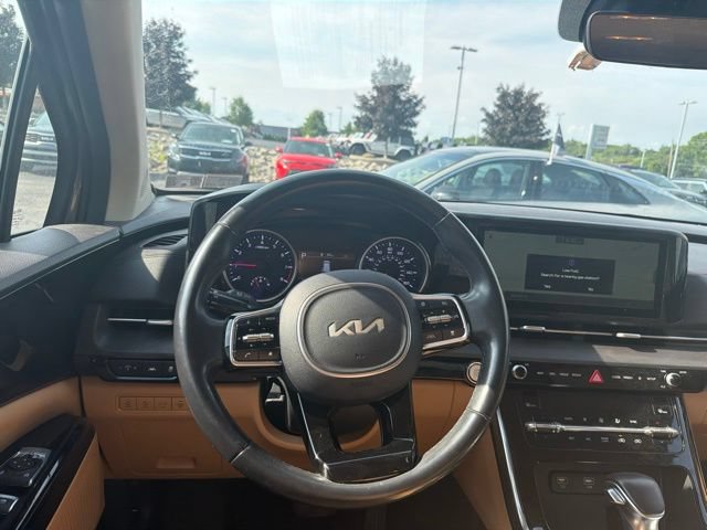 Used 2022 Kia Carnival EX FWD image 11