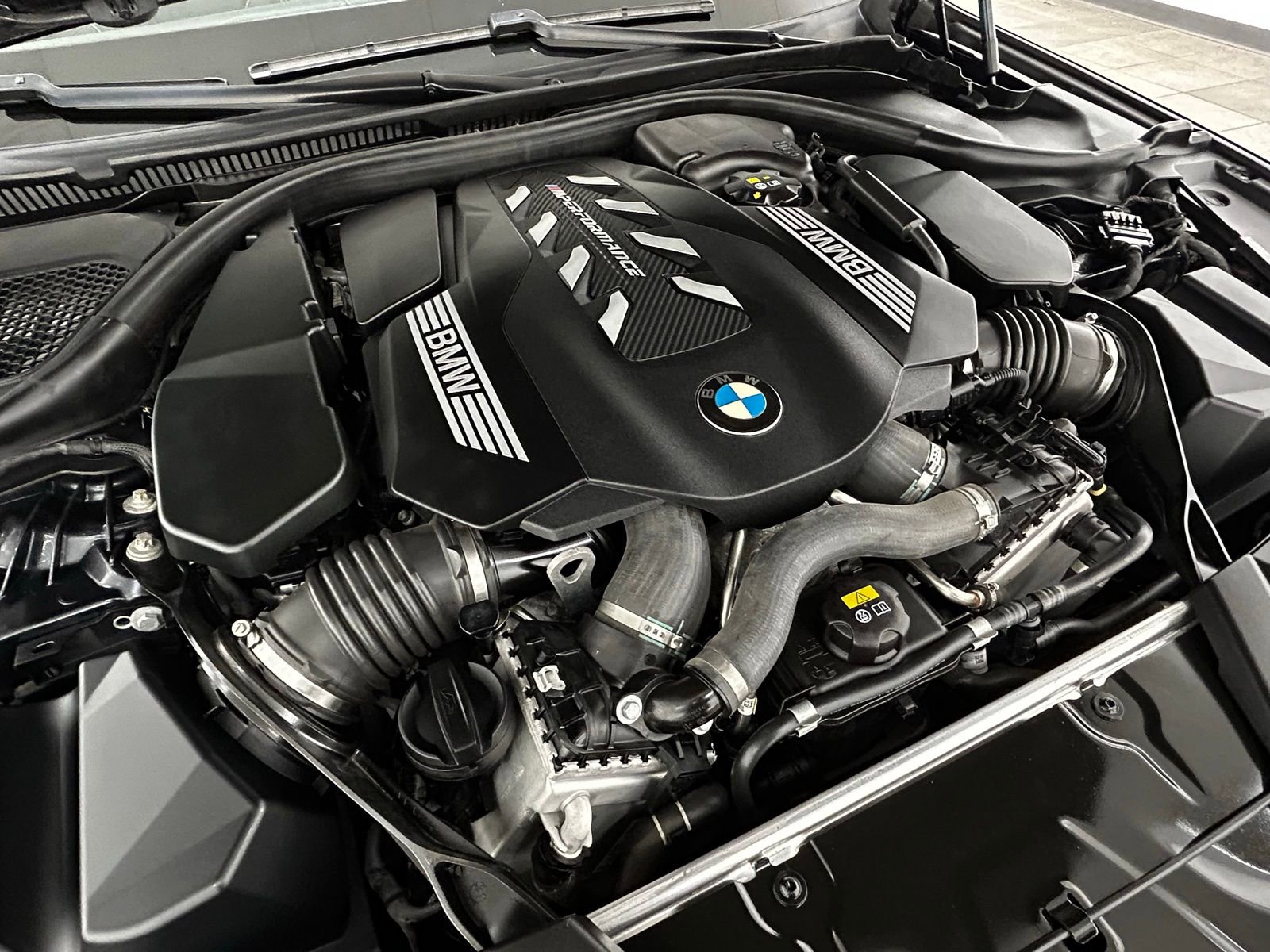 Used 2021 BMW M550i xDrive w/ Executive Package image 43