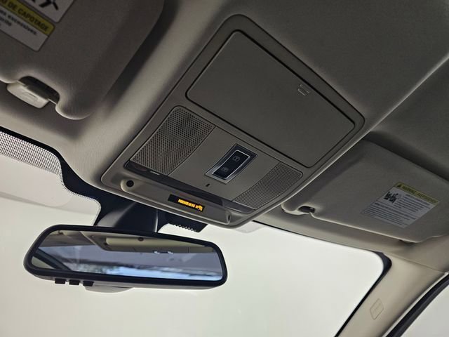 Used 2014 Land Rover Range Rover Evoque Prestige image 31