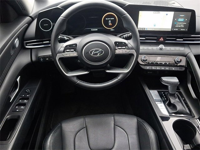 Used 2023 Hyundai Elantra Limited image 11