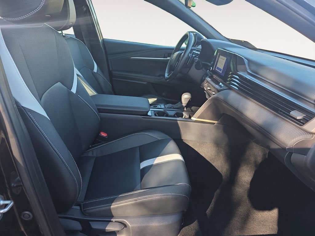 Used 2025 Toyota Camry SE image 15