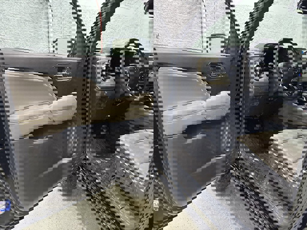 New 2026 Chevrolet Colorado ZR2 w/ Technology Package image 14