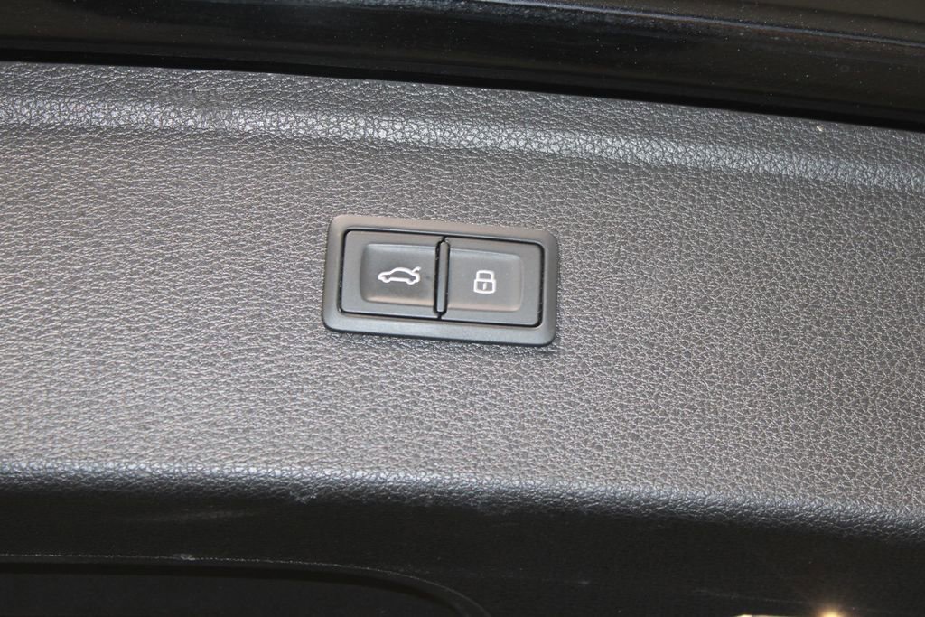Used 2023 Audi Q5 2.0T Premium Plus image 17