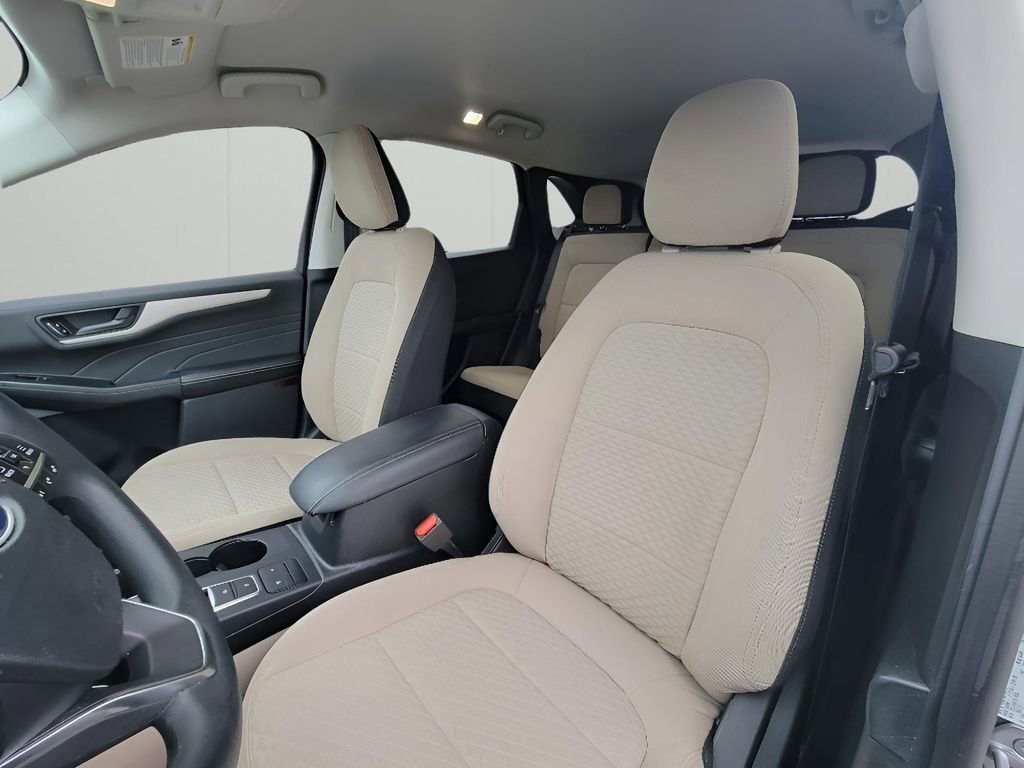 Used 2022 Ford Escape SE image 11