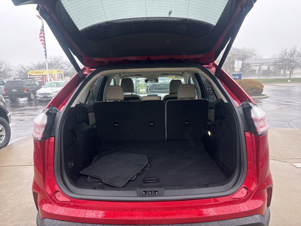 Certified 2022 Ford Edge Titanium w/ Class II Trailer Tow Package image 41