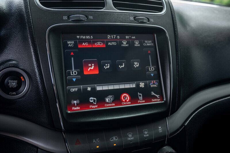 Used 2020 Dodge Journey Crossroad FWD image 14