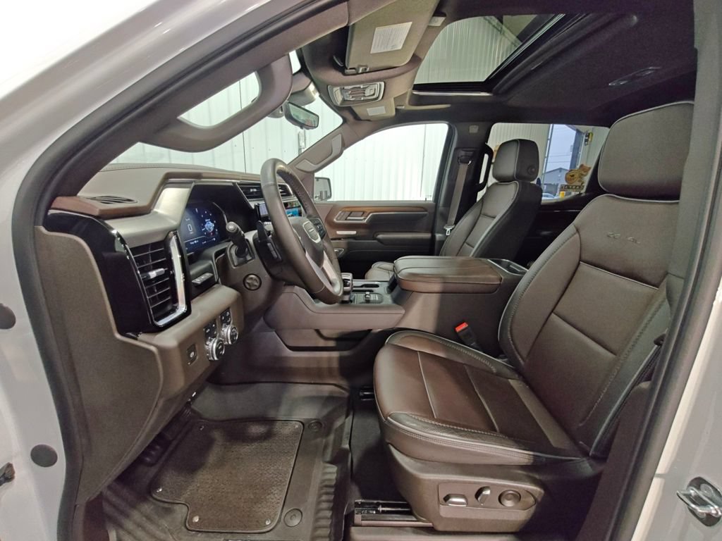 Used 2023 GMC Sierra 1500 Denali w/ Denali Reserve Package AWD/4WD image 39