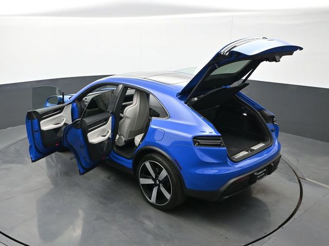 New 2026 Porsche Macan Electric RWD image 29