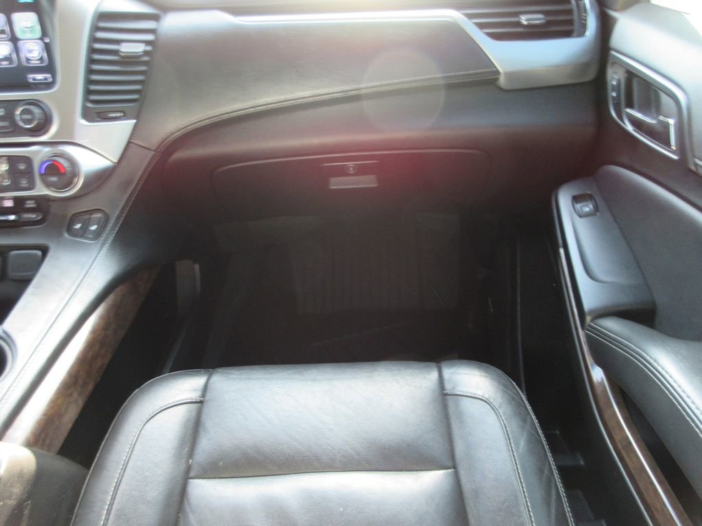 Used 2019 Chevrolet Tahoe LT image 17