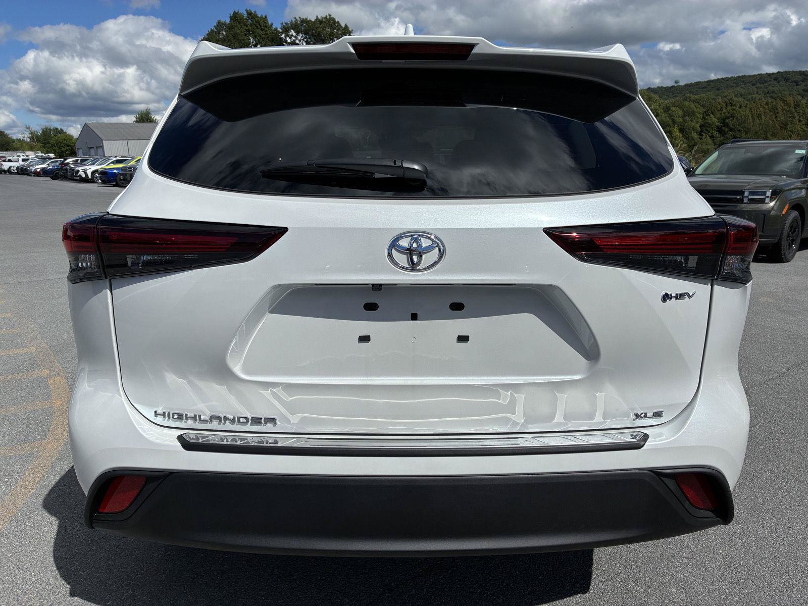 Used 2026 Toyota Highlander XLE AWD/4WD image 6