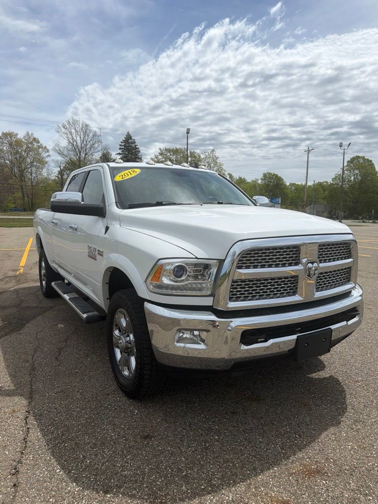 Used 2018 RAM 2500 Laramie w/ Convenience Group AWD/4WD image 3
