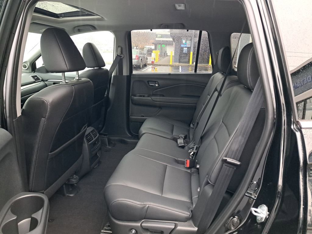 Used 2021 Honda Pilot Special Edition image 13