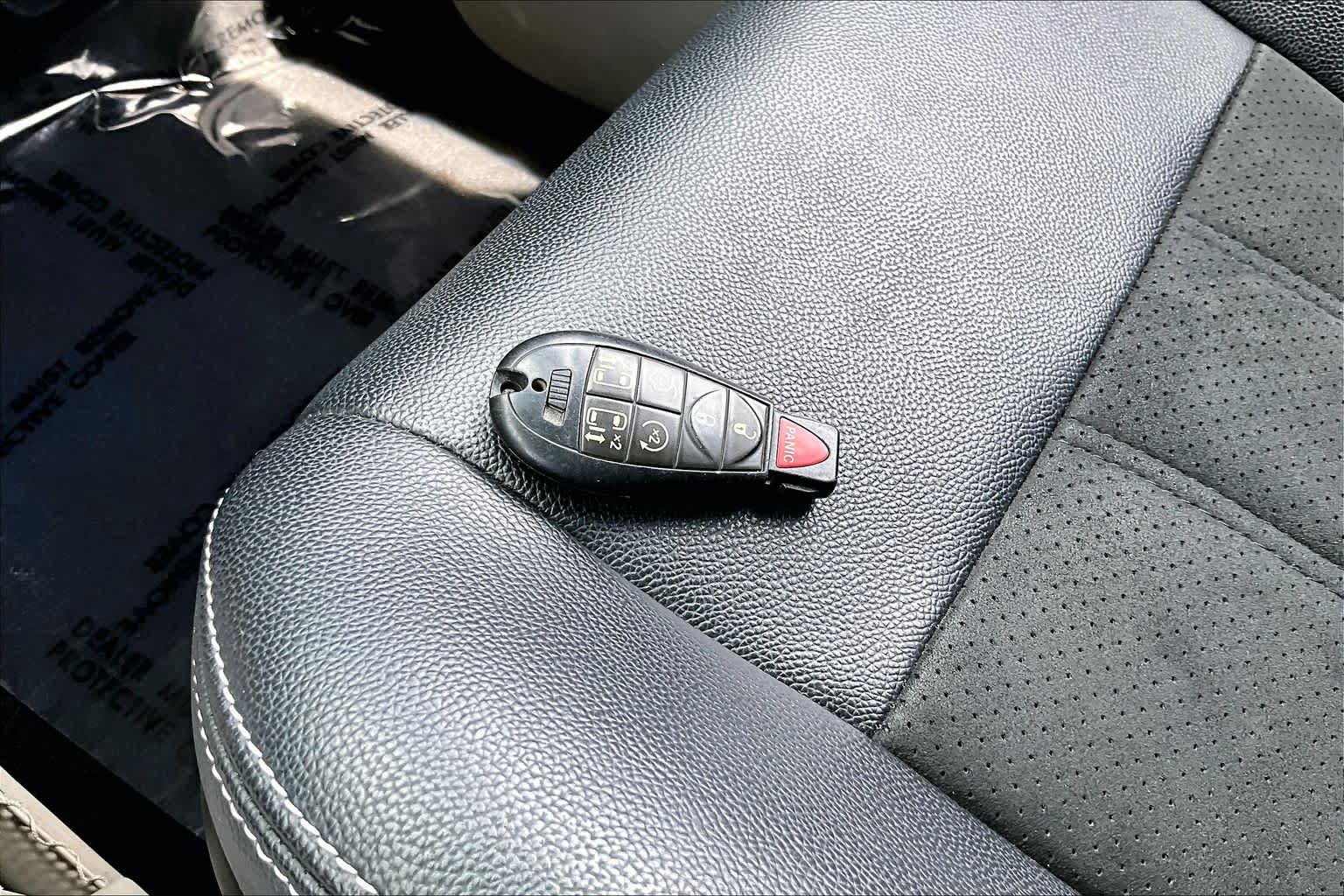 Used 2019 Dodge Grand Caravan SXT FWD image 14