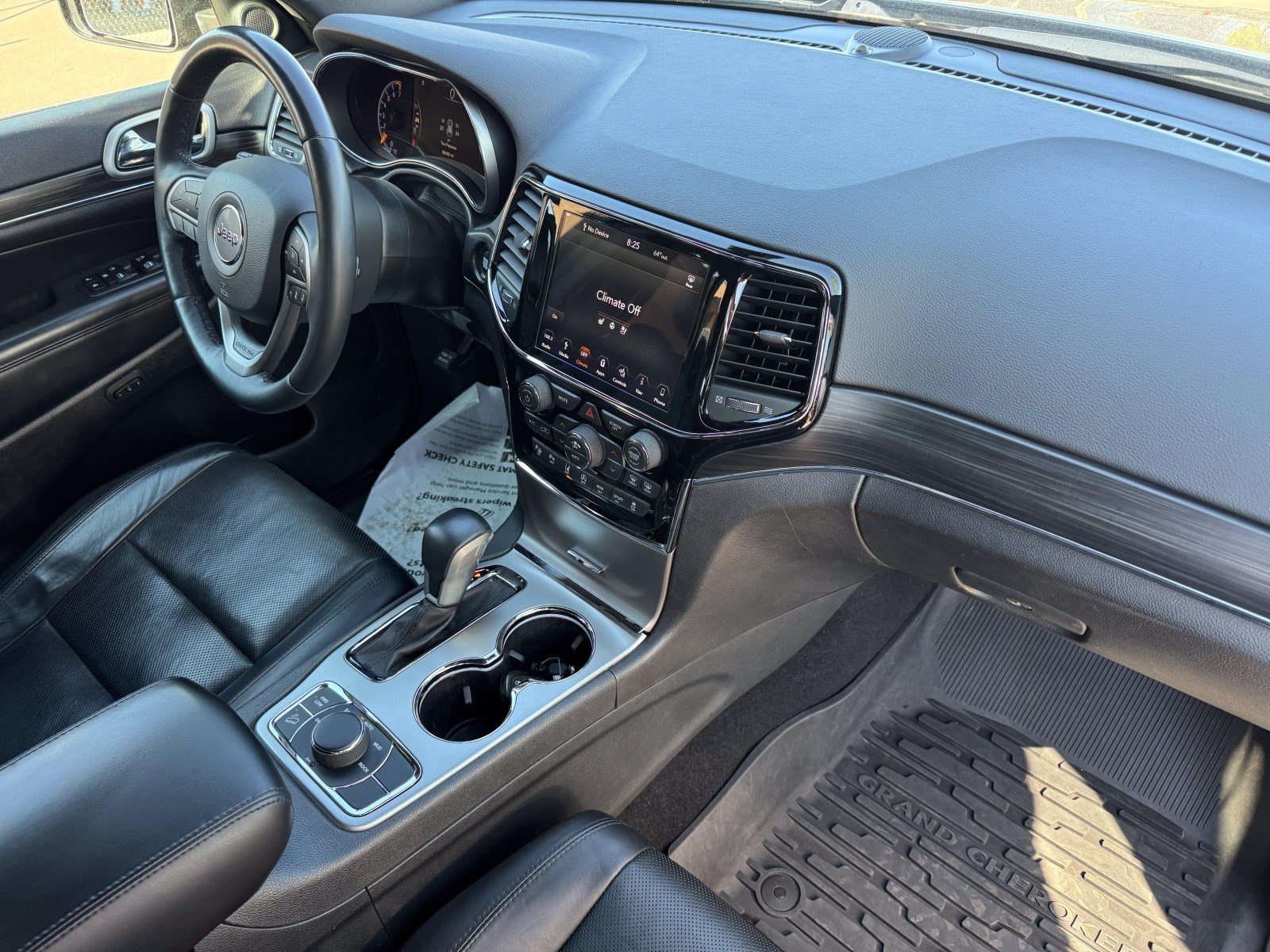 Used 2019 Jeep Grand Cherokee Limited w/ Luxury Group II AWD/4WD image 29