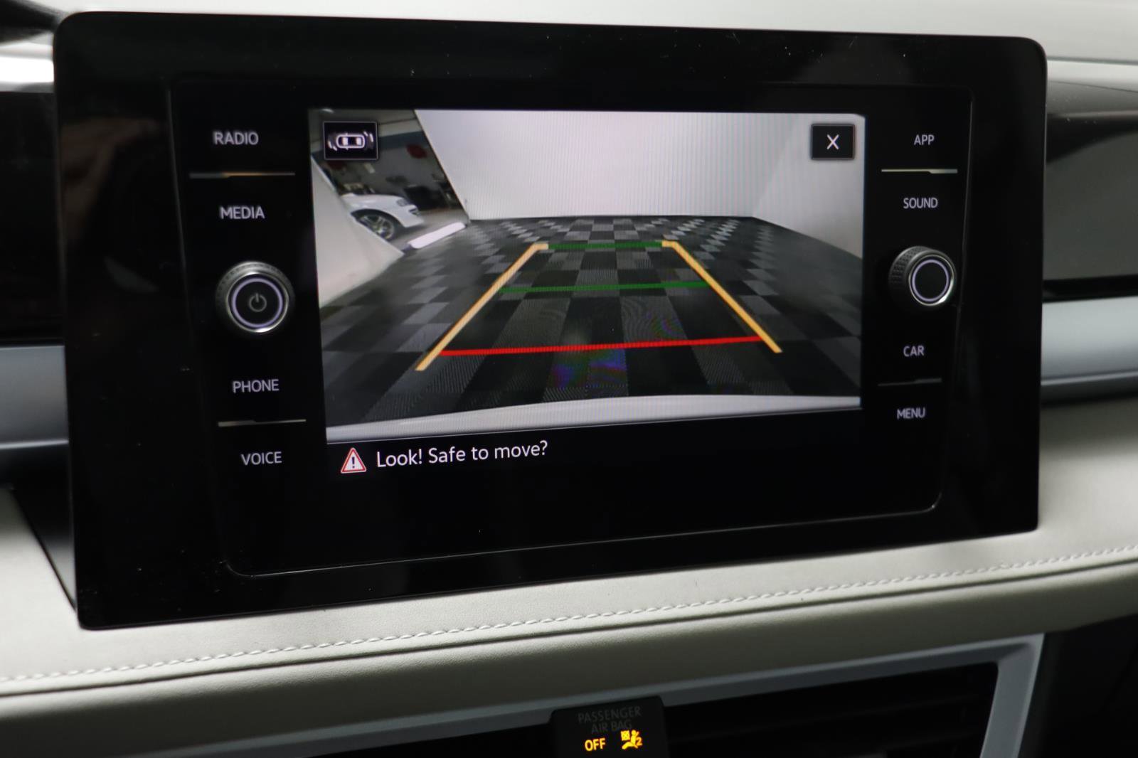 New 2026 Volkswagen Taos SE image 9