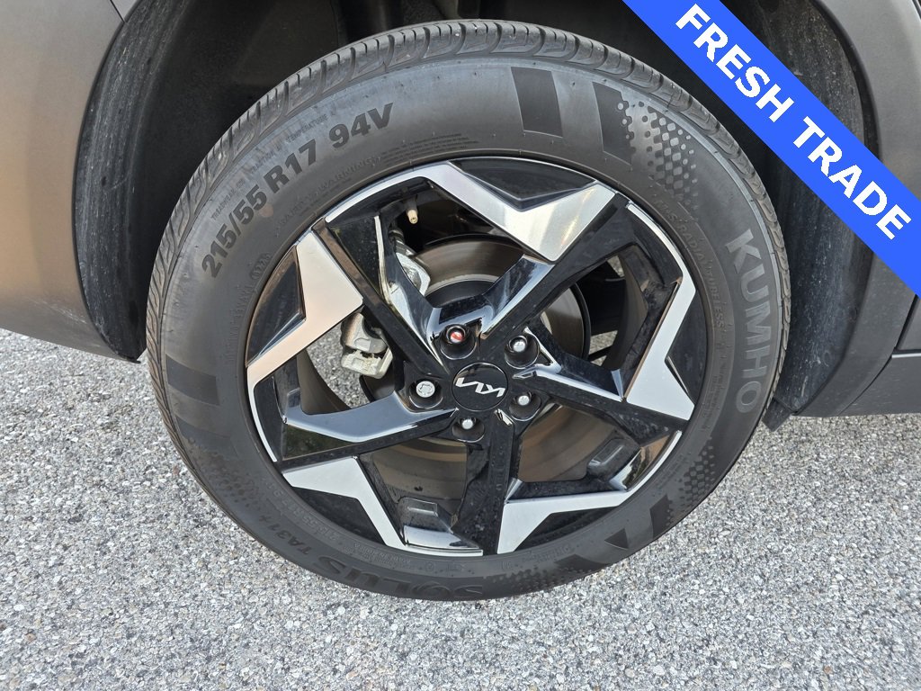 Used 2025 Kia Seltos EX w/ EX Sunroof Package image 11