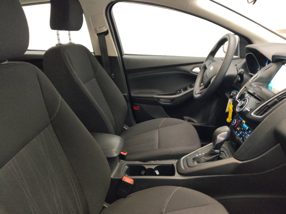 Used 2017 Ford Focus SEL w/ Interior Protection Package FWD image 21