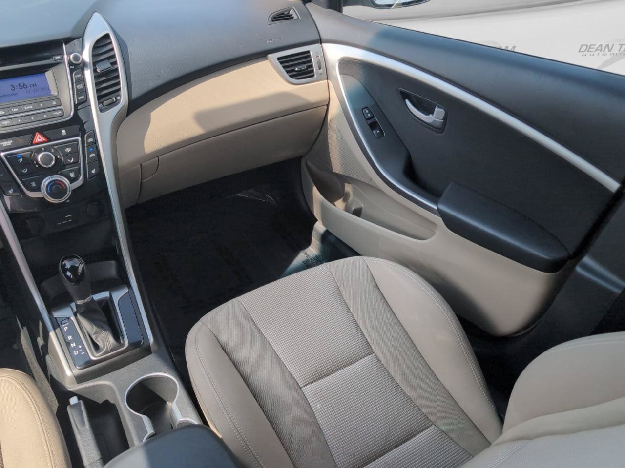 Used 2016 Hyundai Elantra GT FWD image 15