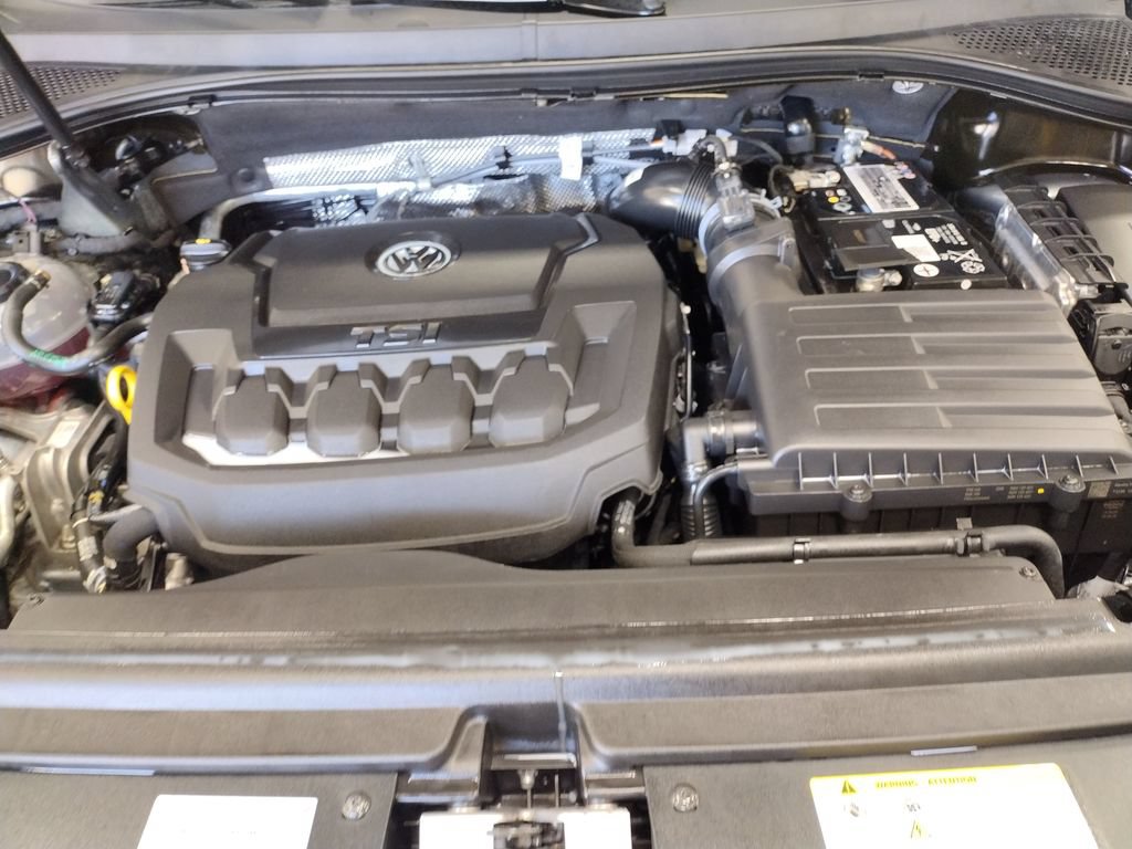 Used 2023 Volkswagen Tiguan SE AWD/4WD image 9