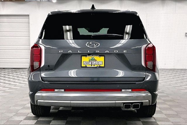 Used 2023 Hyundai Palisade Calligraphy w/ Cargo Package FWD image 5