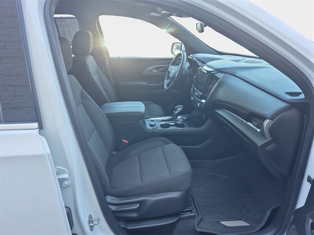 Used 2022 Chevrolet Traverse LT w/ LPO, Floor Liner Package image 18