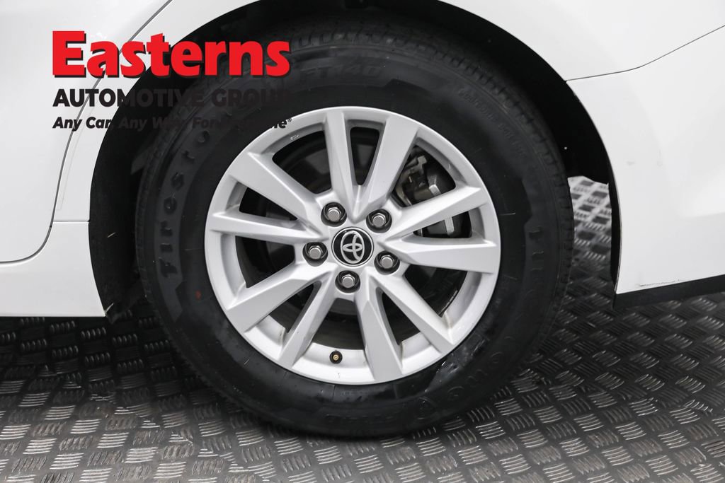 Used 2025 Toyota Camry LE image 33