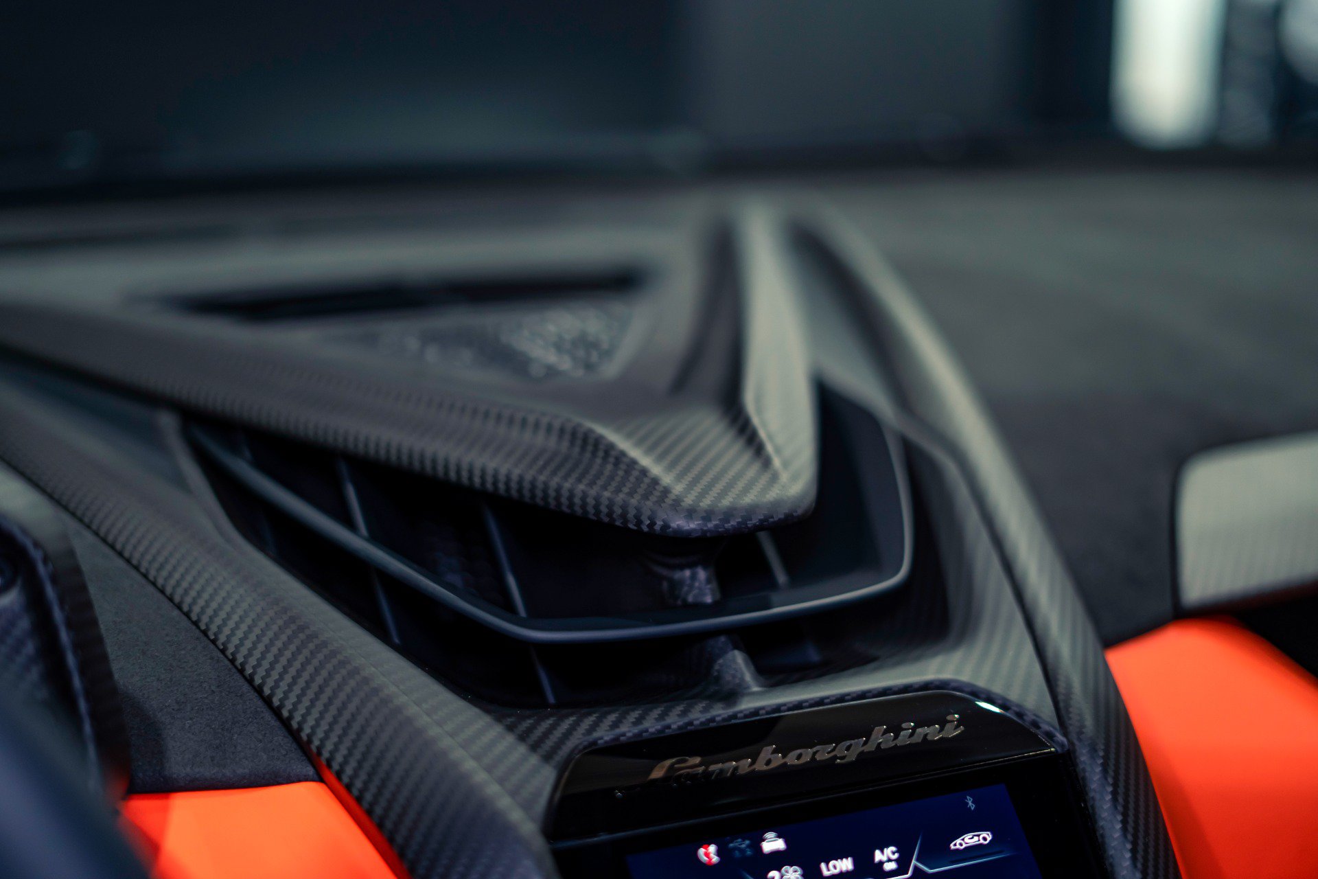 Used 2025 Lamborghini Revuelto AWD/4WD image 43