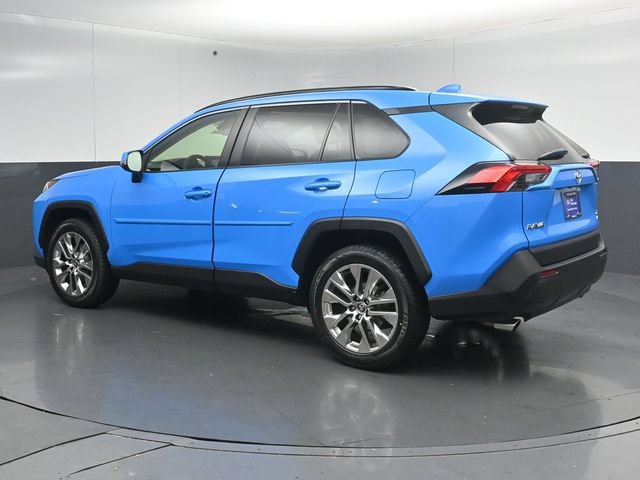 Used 2021 Toyota RAV4 XLE Premium AWD/4WD image 5