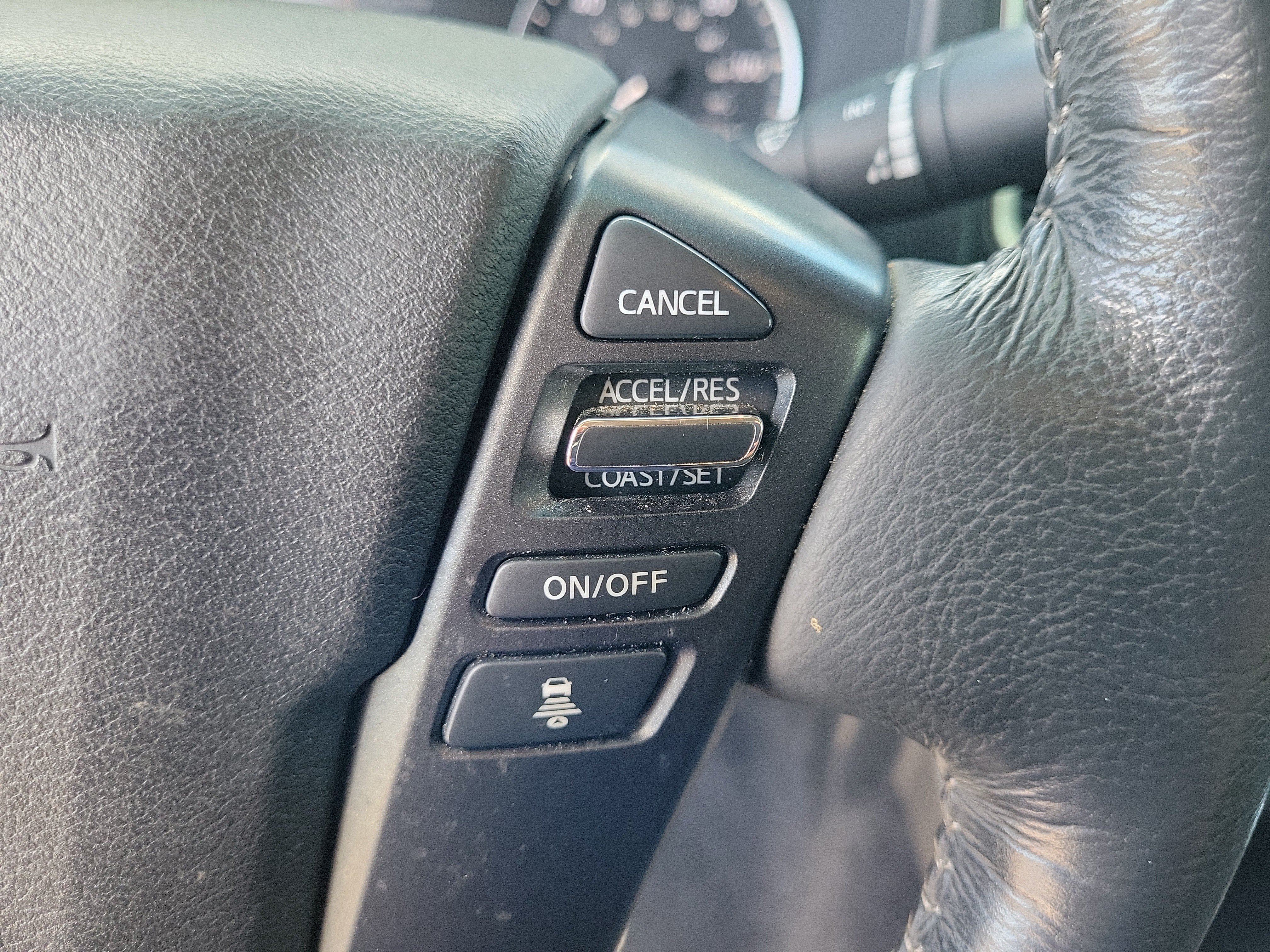 Certified 2024 Nissan Frontier SL w/ Technology Package AWD/4WD image 18